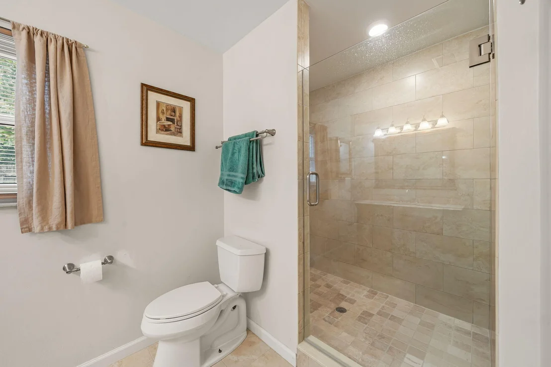 Photo of 119 Lakeside Circle
