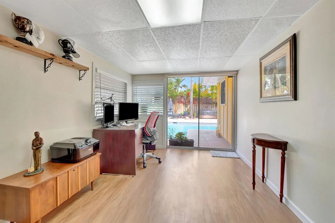 Photo of 1599 Isabel Este Road