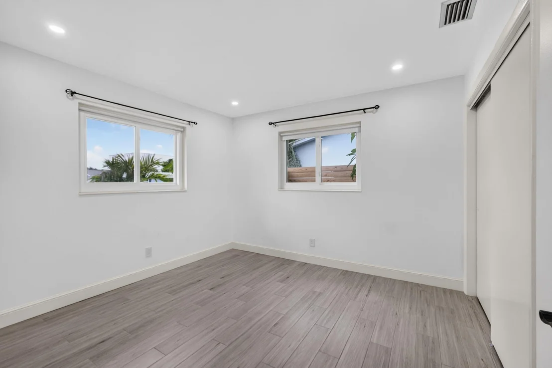 Photo of 502 Circle E
