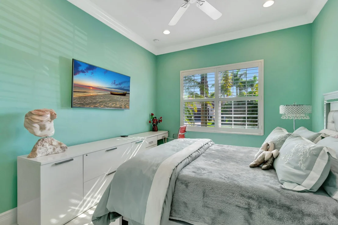 Photo of 12396 Cascade Valley Lane