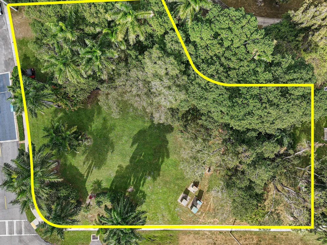 Photo of 1617 Embassy Drive