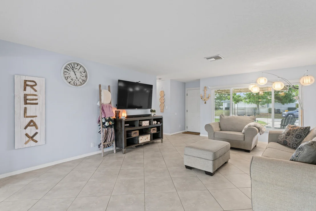 Photo of 7123 Pine Manor Drive