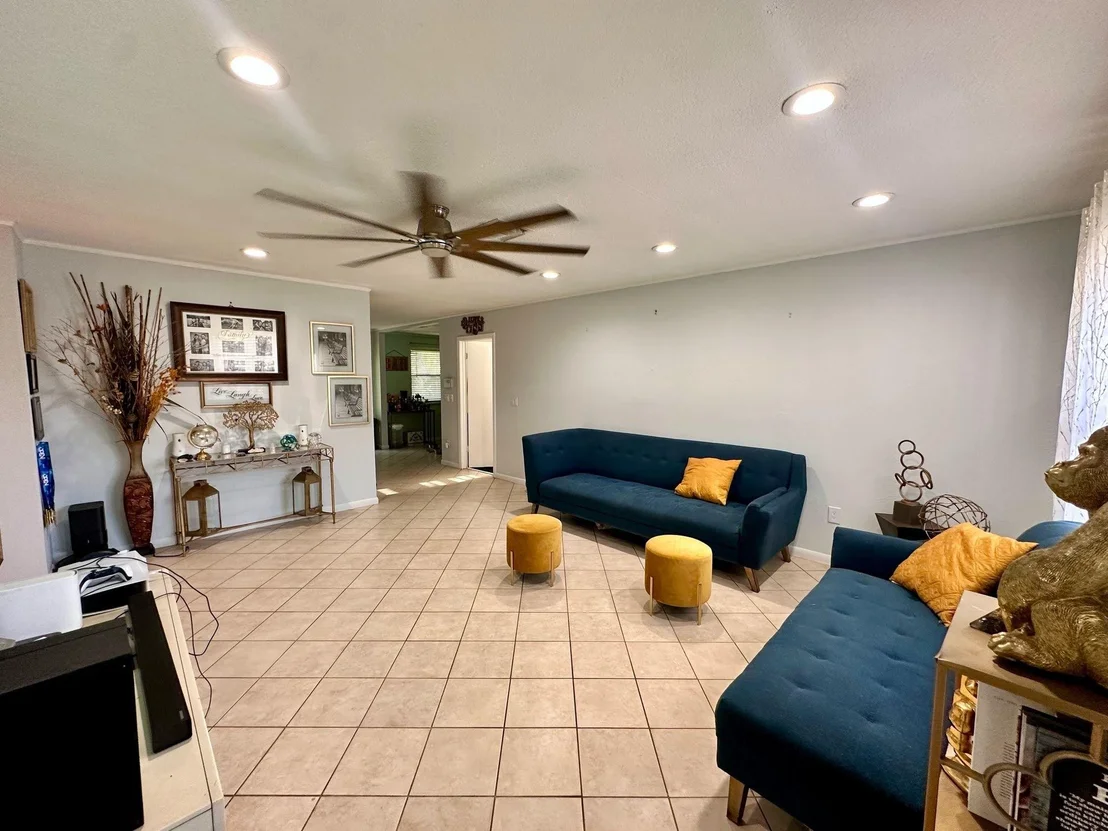 Photo of 3390 Artesian Drive