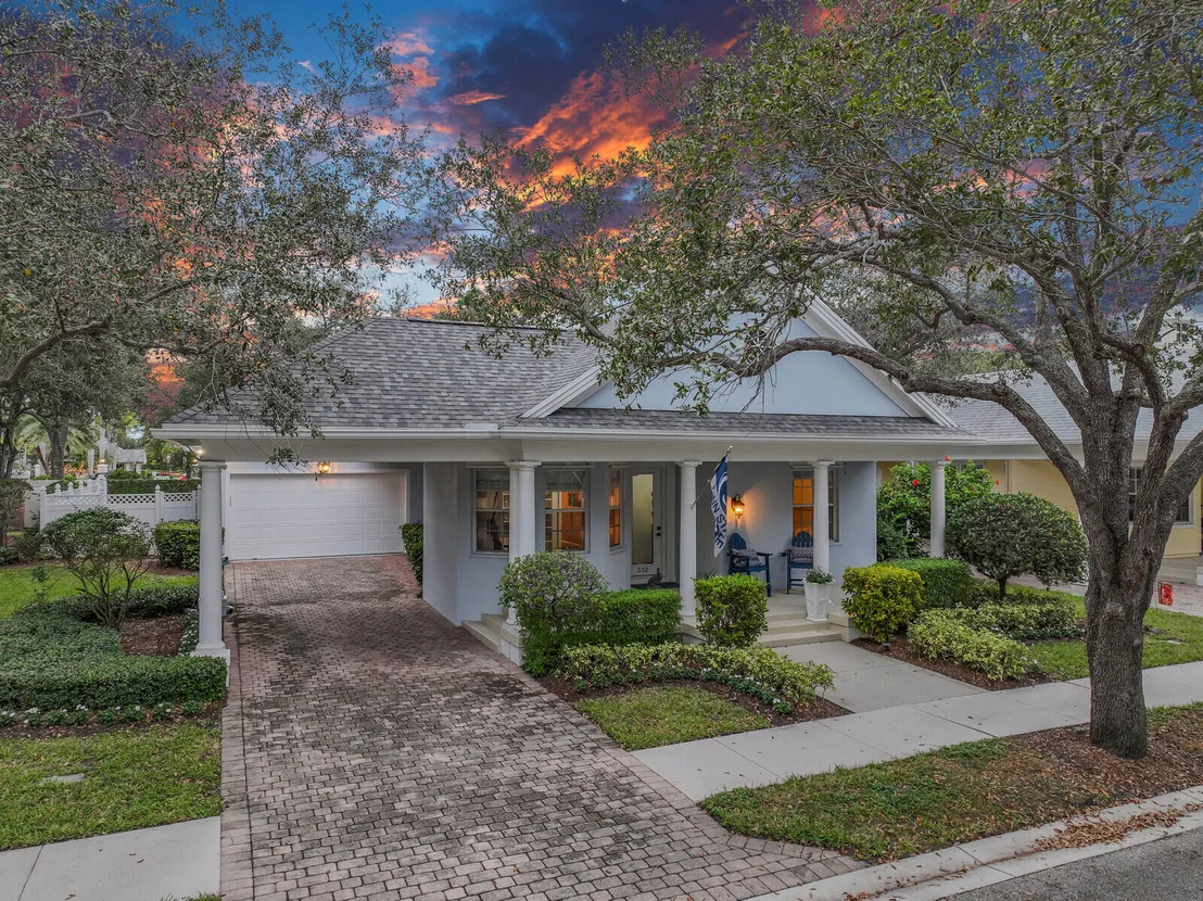 Photo of 532 Sweet Bay Circle