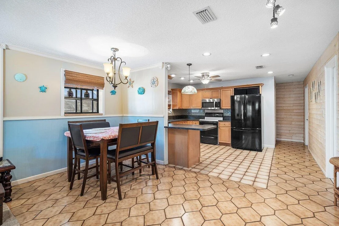 Photo of 7741 4th Terrace