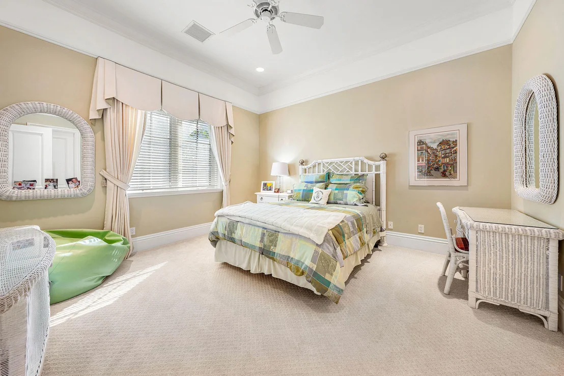 Photo of 2460 Queen Palm Road