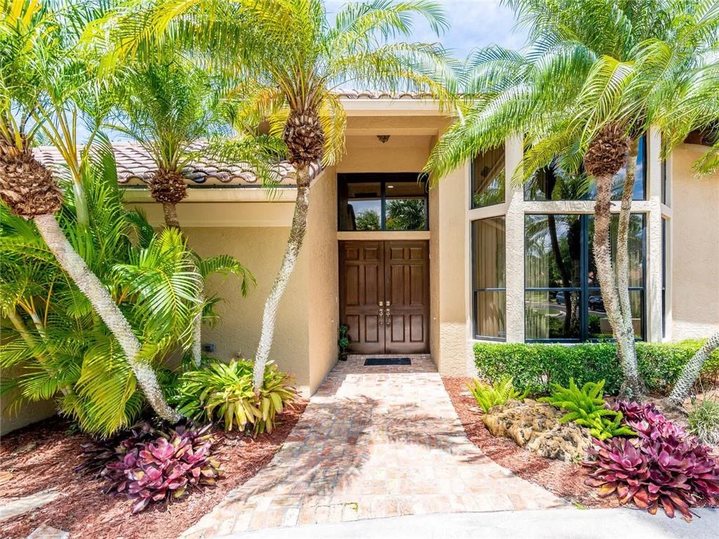 Photo of 391 Coconut Circle