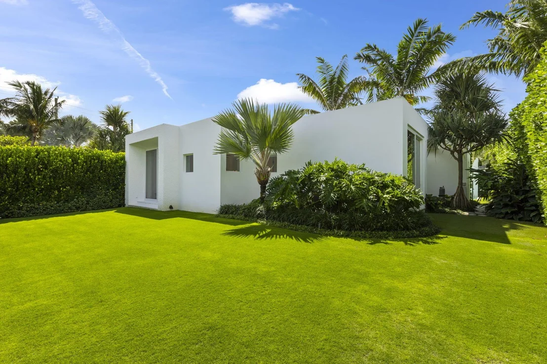 Photo of 200 Tradewind Drive