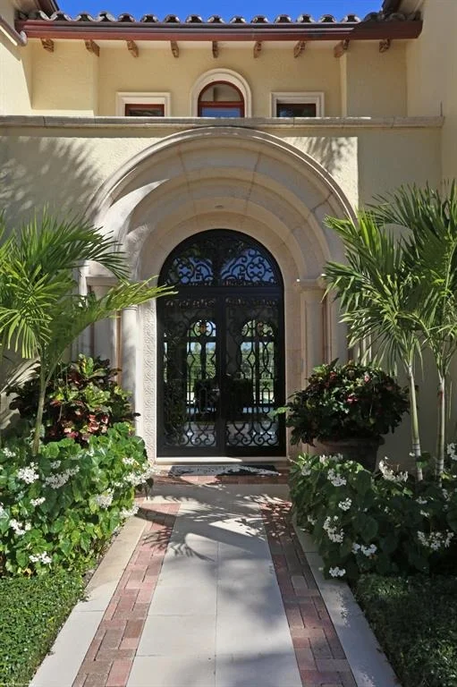 Photo of 560 Island Drive