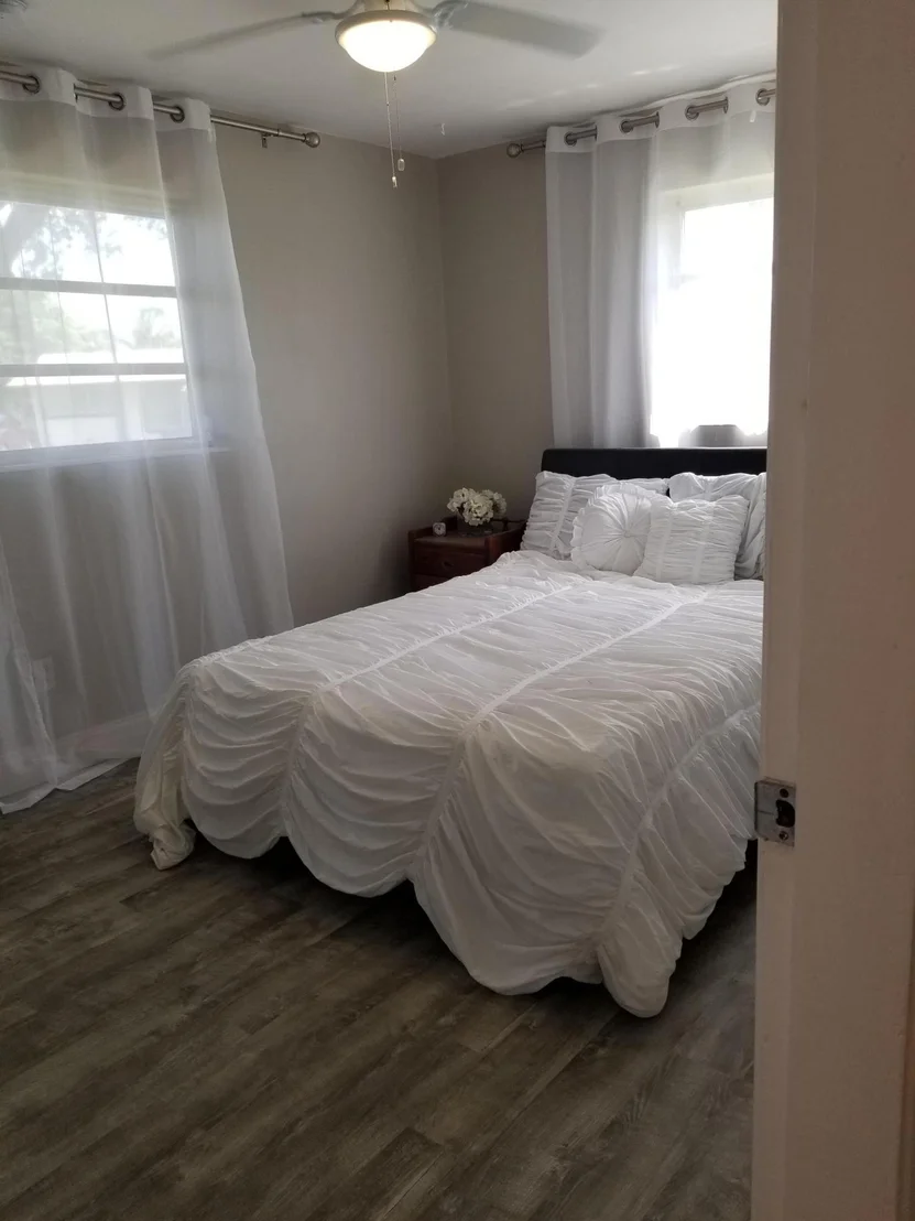 Photo of 6090 Aurora Drive