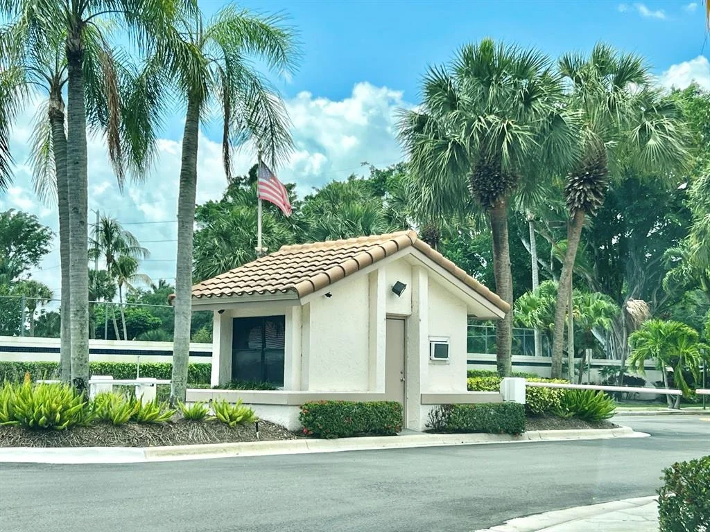 Photo of 4912 Boxwood Circle