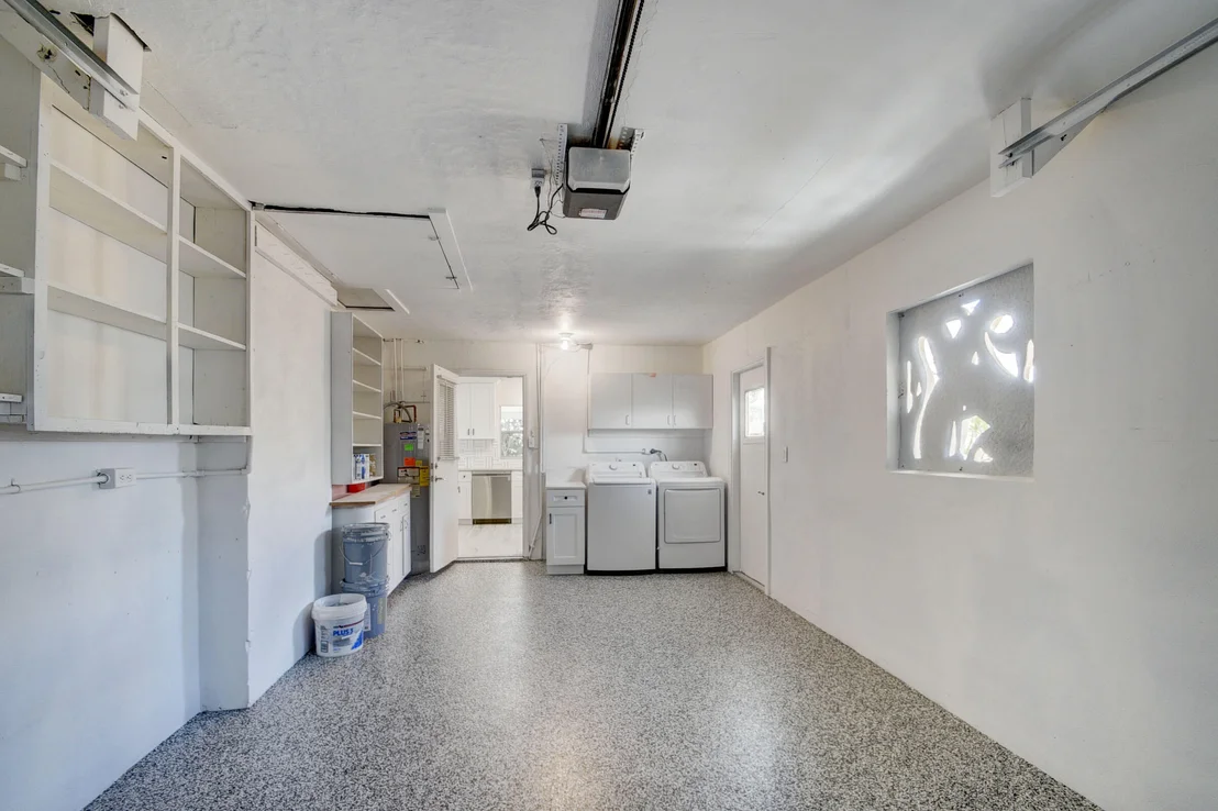 Photo of 335 Vanderbilt Drive