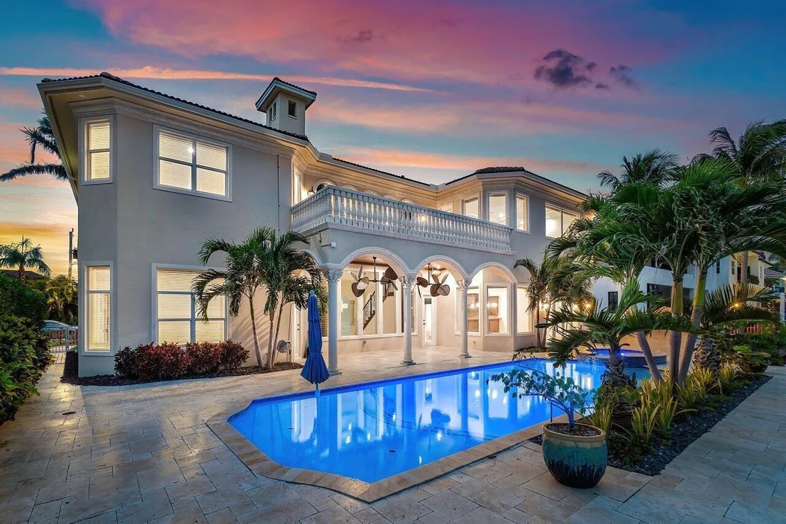 Photo of 953 Banyan Drive