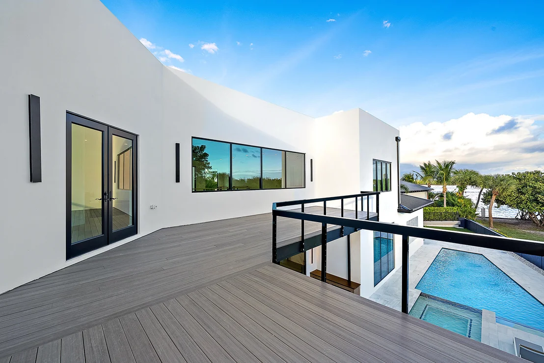 Photo of 706 Lakeside Circle