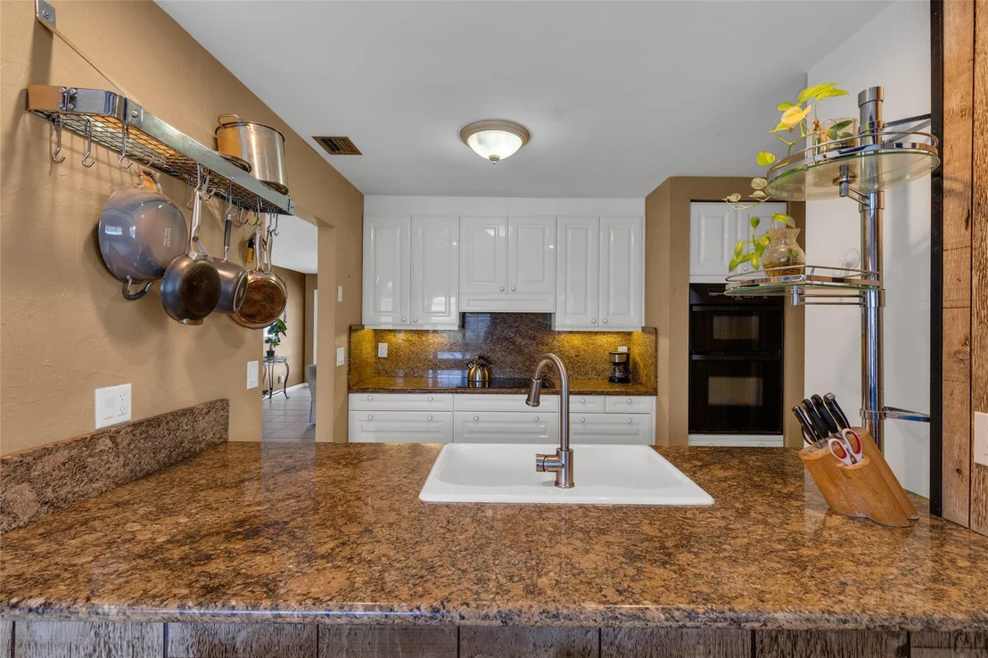 Photo of 2919 Cormorant Road