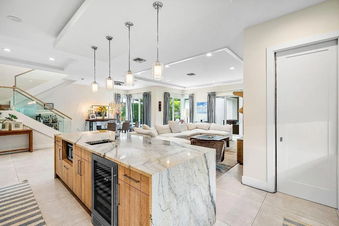 Photo of 217 Gulfstream Boulevard