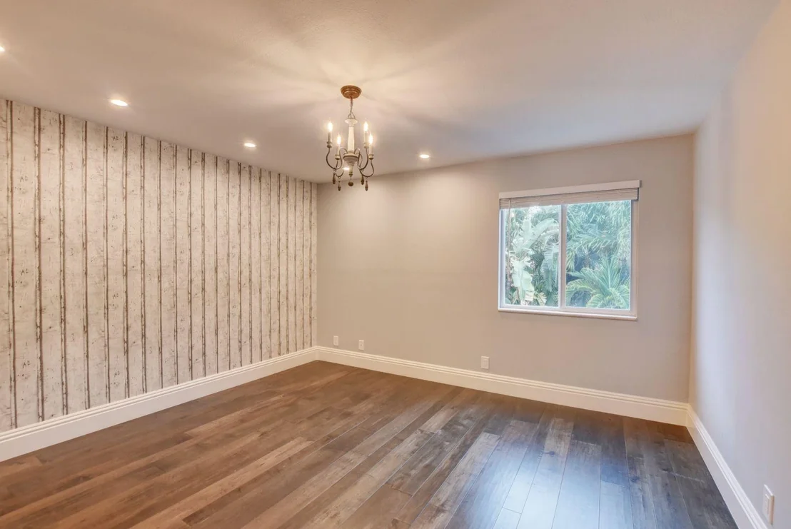 Photo of 327 Seneca Lane