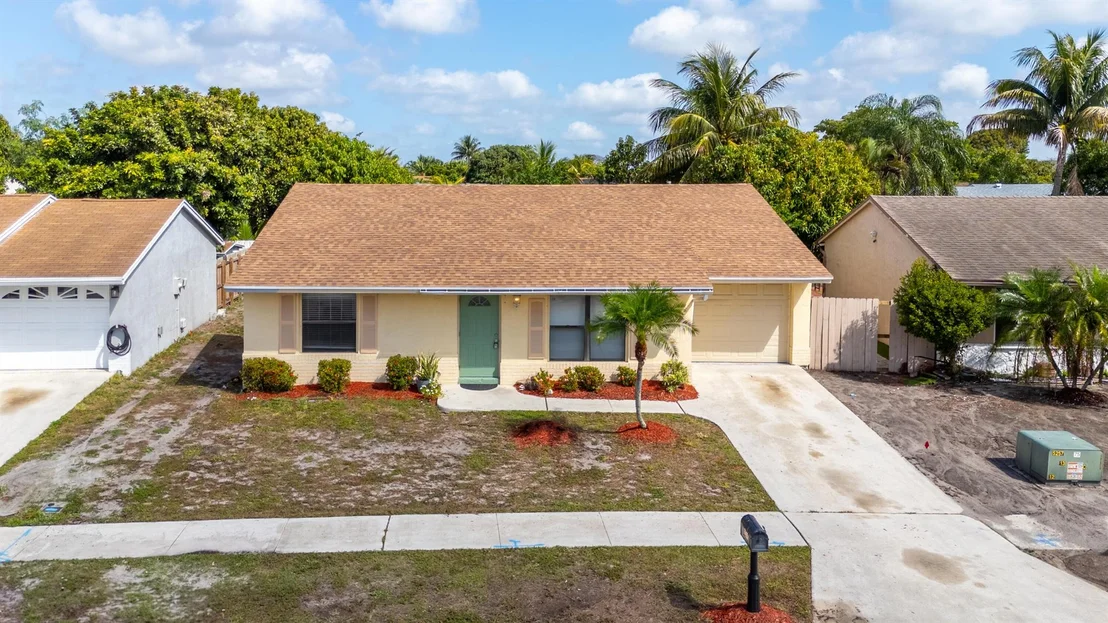 Photo of 5805 Ithaca Circle E