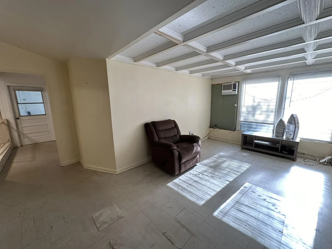 Photo of 914 SE 3rd Street