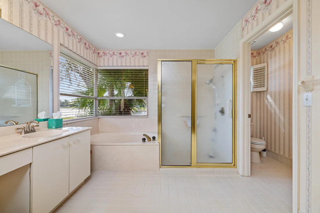 Photo of 2368 SW Danforth Circle
