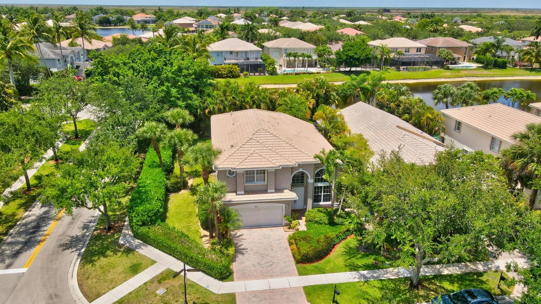 Photo of 19137 Skyridge Circle