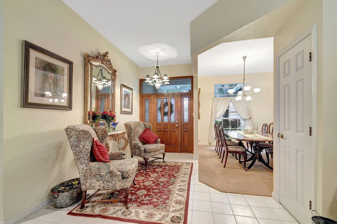 Photo of 2773 Hampton Circle S