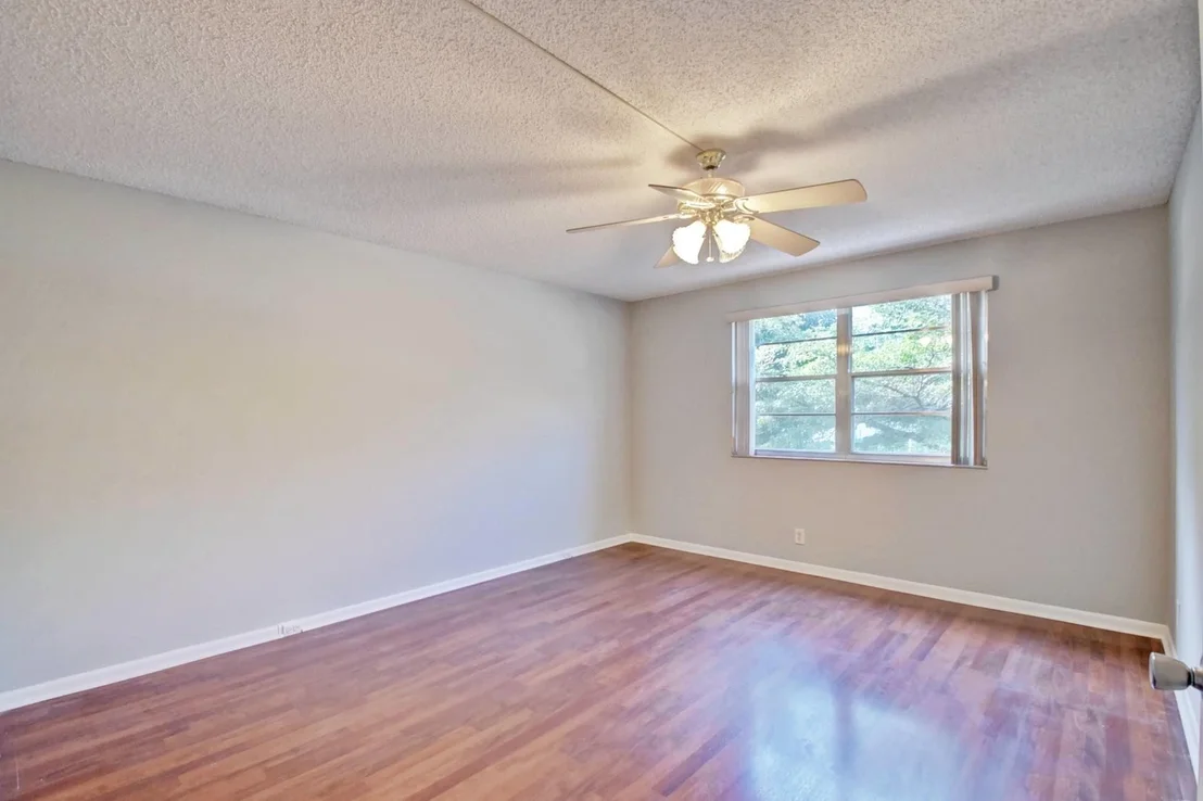 Photo of Unit D2 at 1601 Abaco Drive
