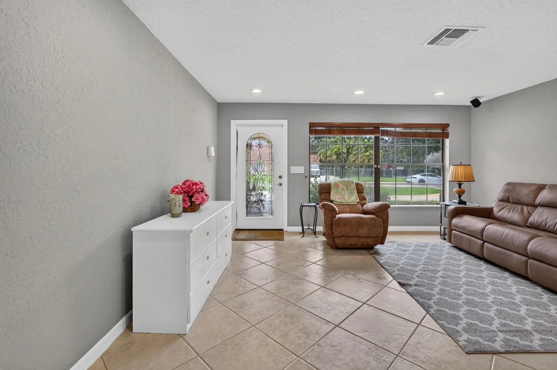 Photo of 4746 Canal Drive