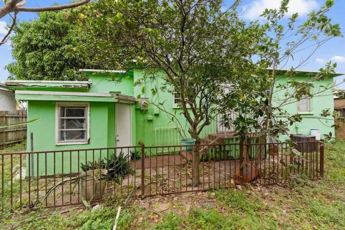 Photo of 282 E 55th Street