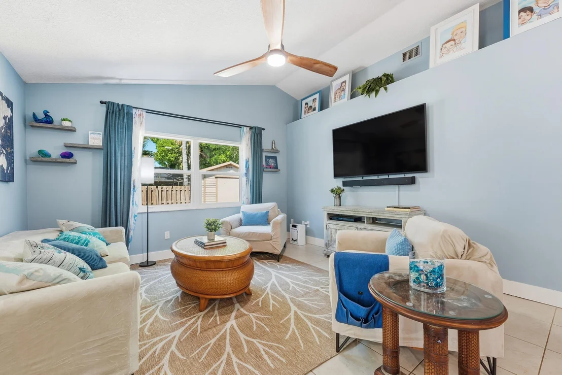 Photo of 15924 Laurel Oak Circle