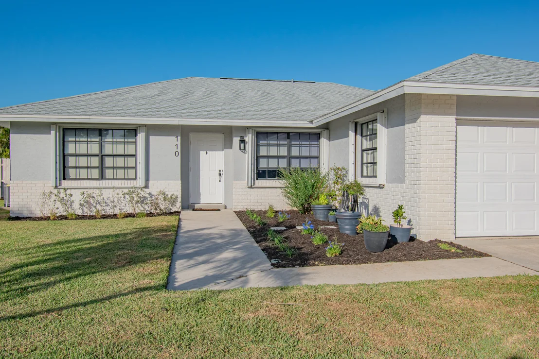 Photo of 110 Stillwater Circle