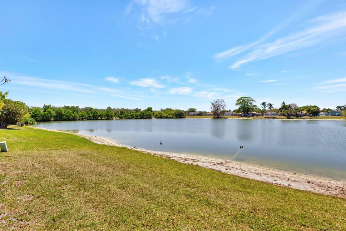 Photo of 1099 Harmony Way