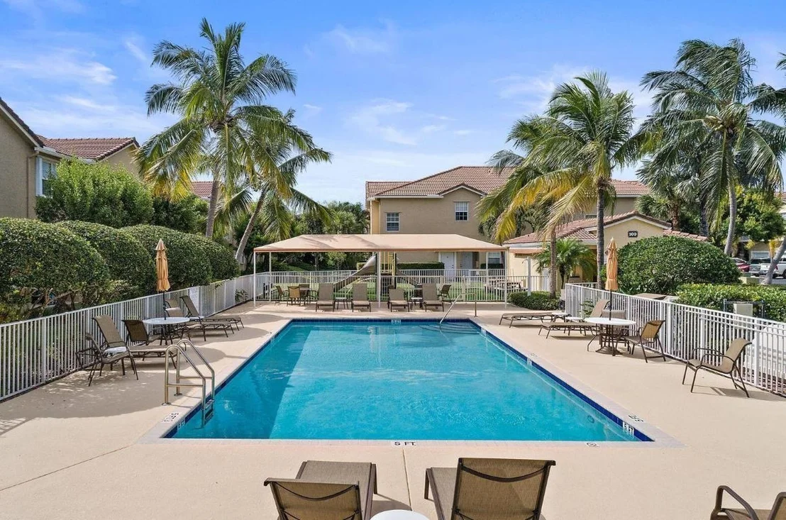 Photo of Unit J at 105 Lighthouse Circle