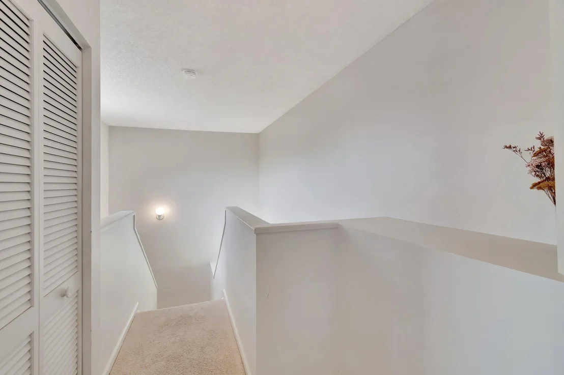 Photo of 6393 Lansdowne Circle
