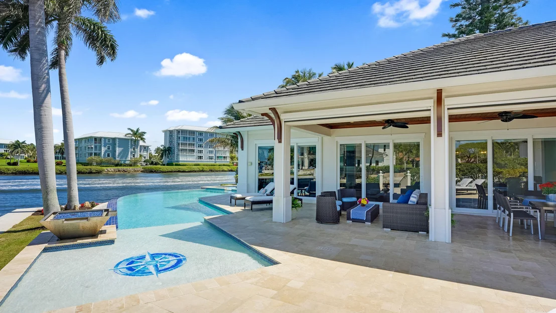 Photo of 975 Banyan Drive