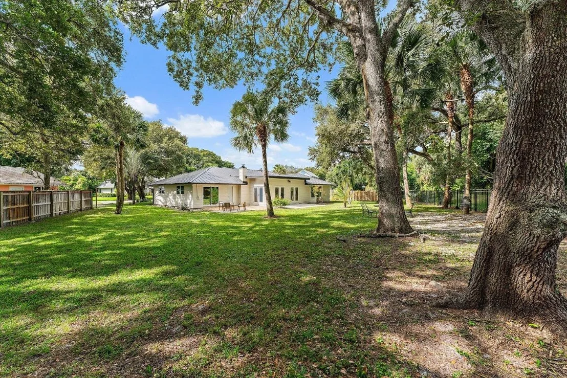 Photo of 11070 Oakway Circle