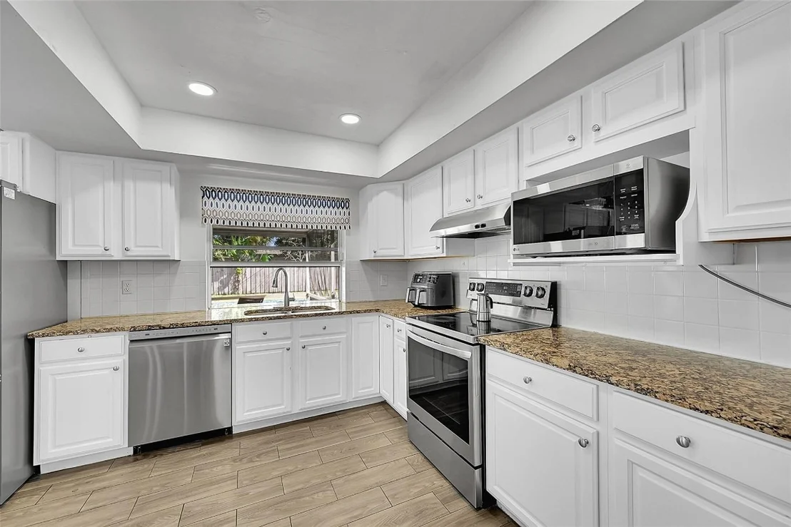 Photo of 300 W Kathy Lane