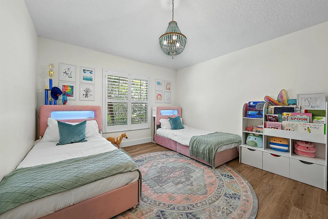 Photo of 15415 Alexander Run