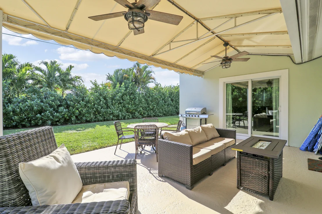 Photo of 424 Ebbtide Drive