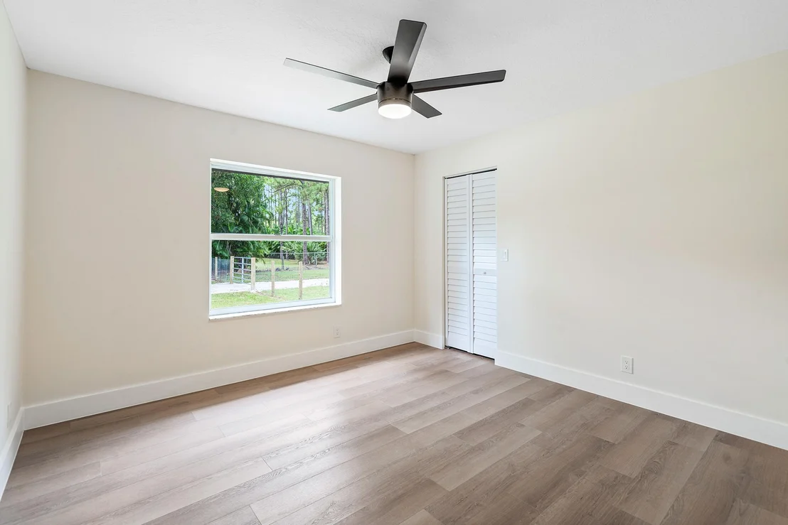 Photo of 13761 158th Street N