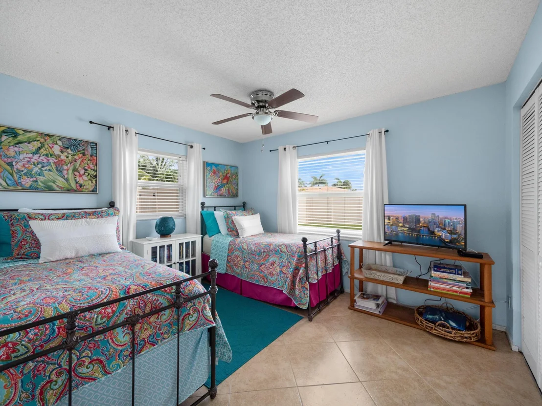 Photo of 9536 Burlington Place