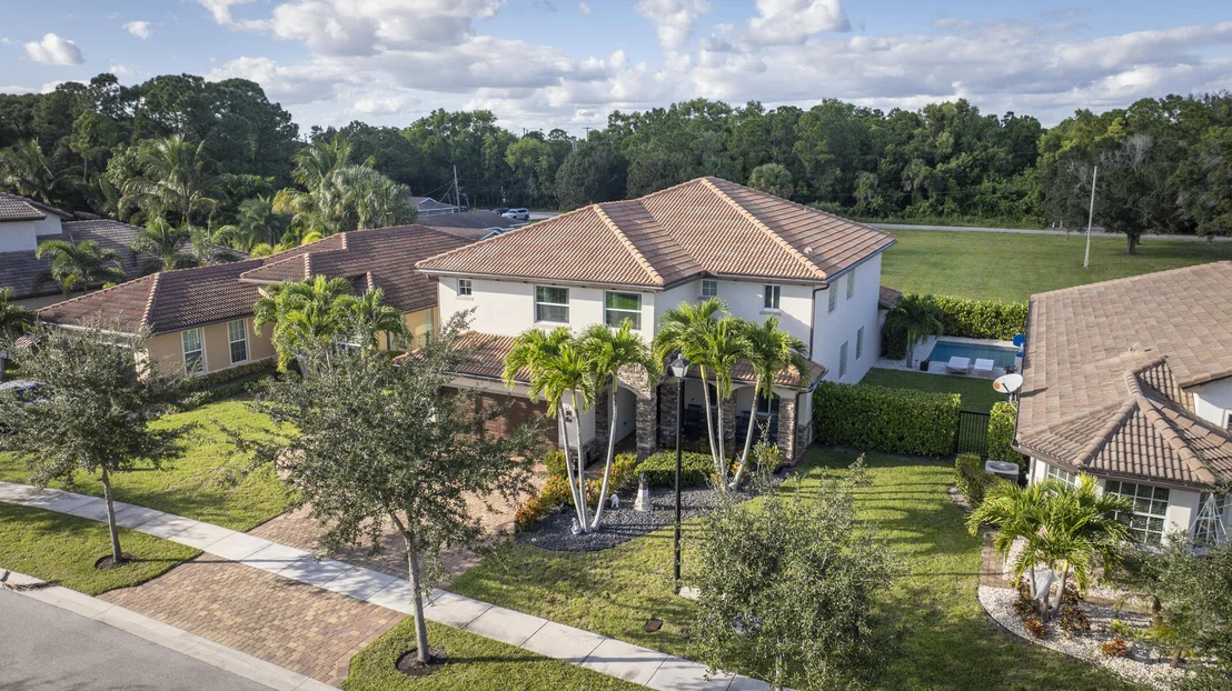 Photo of 7131 Limestone Cay Road