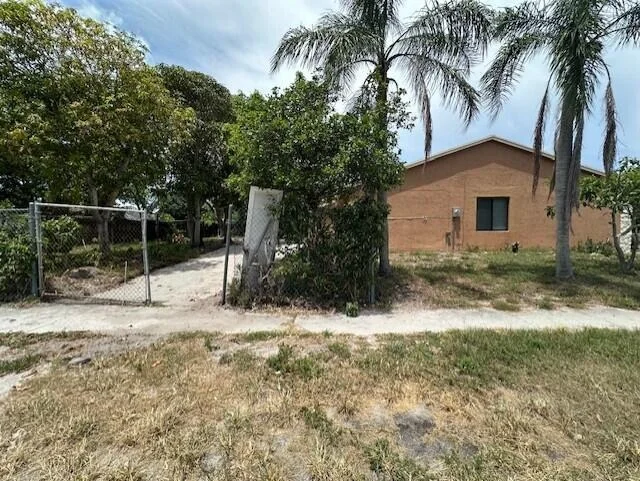 Photo of 7467 Pinedale Drive