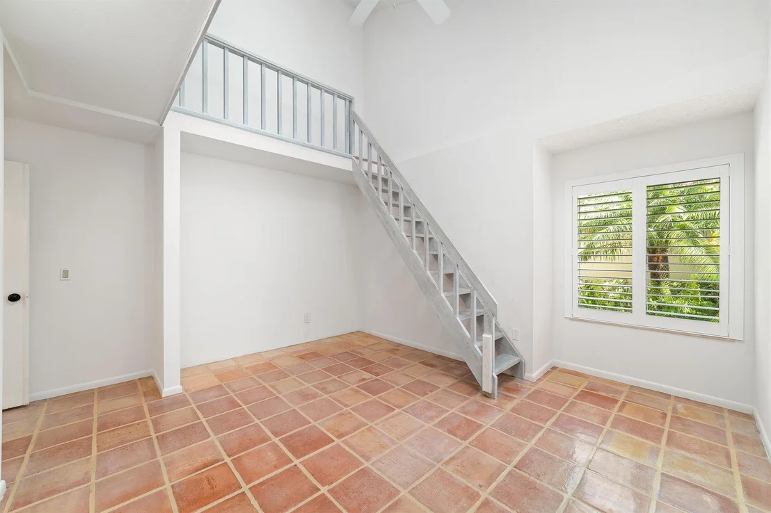 Photo of 418 River Edge Road