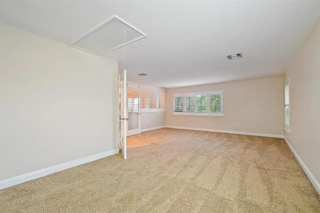 Photo of 352 Kingfisher Drive