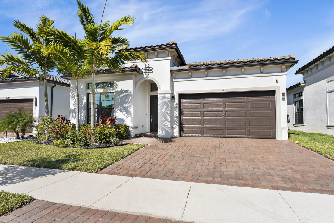 Photo of 7465 Seacoast Drive