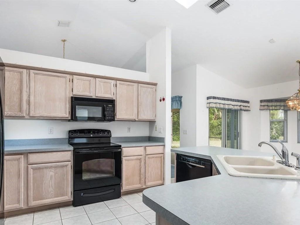 Photo of 4616 Avocado Boulevard