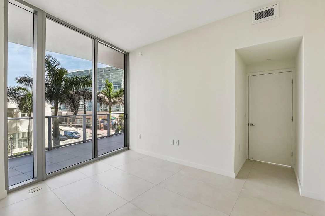 Photo of Unit 201 at 1400 BISCAYNE Boulevard