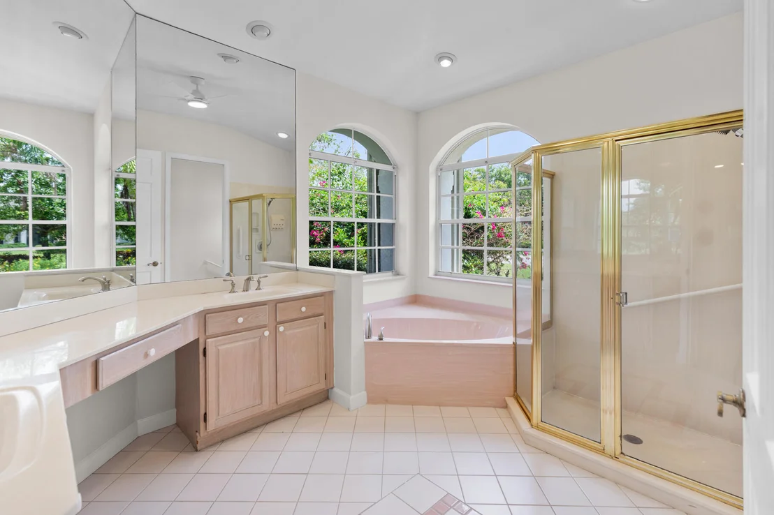 Photo of 9408 Meadowood Drive