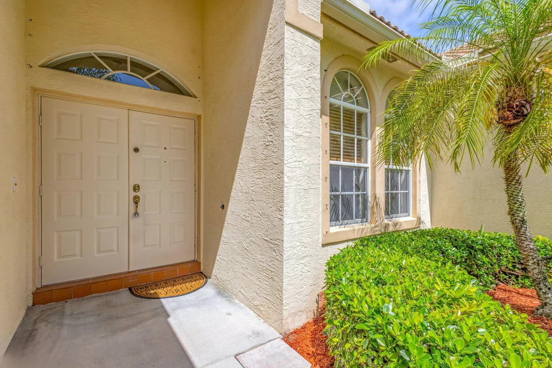Photo of 225 Blackbird Lane